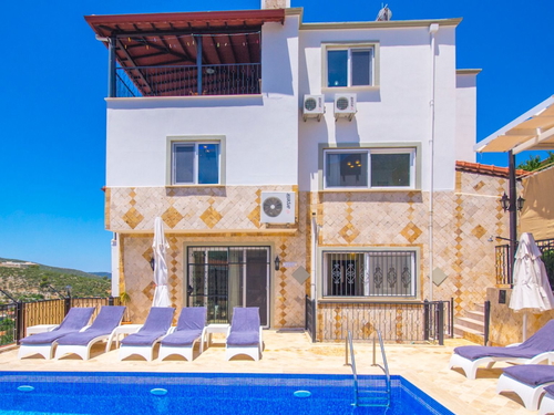  gece  -  Kasım
  | Kalkan'da Büyük Aile Villası: 18 Kişilik, Manzaralı, Geniş Havuz